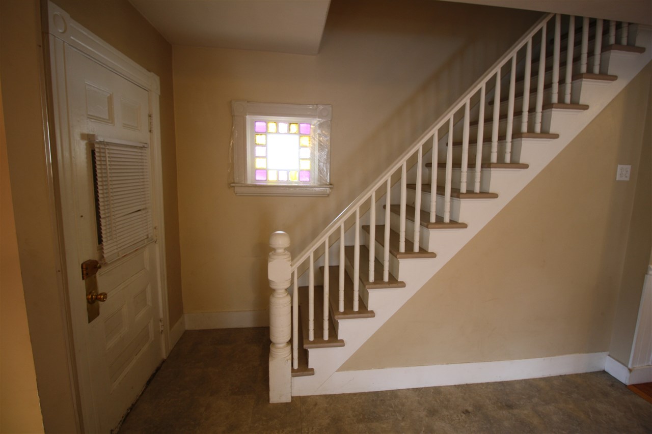 12 Vine Street Springfield, VT 05156 - Photo 5 of 25
