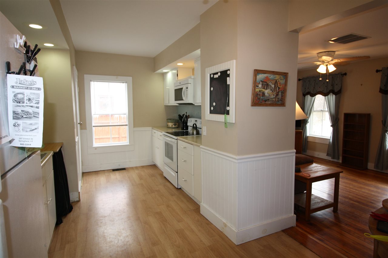 12 Vine Street Springfield, VT 05156 - Photo 6 of 25