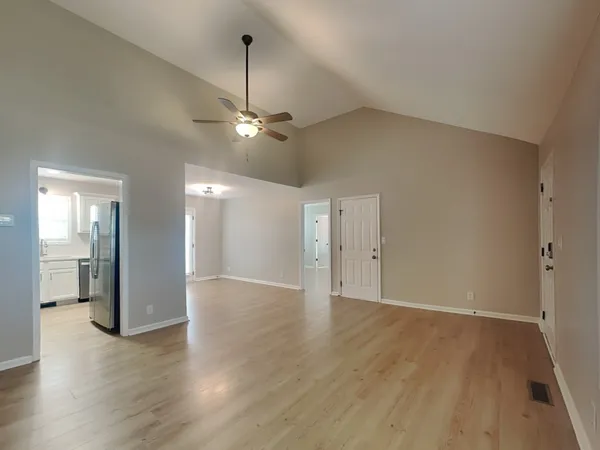 $1,549 | 252 Senator Drive, Clarksville, TN 37042