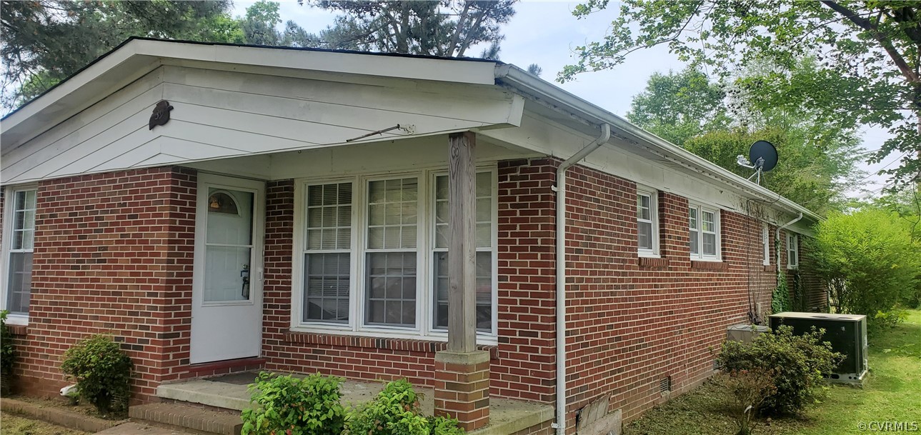 39 Ridge Road Blackstone, VA 23824 - Photo 2 of 19 Gallery Image 2