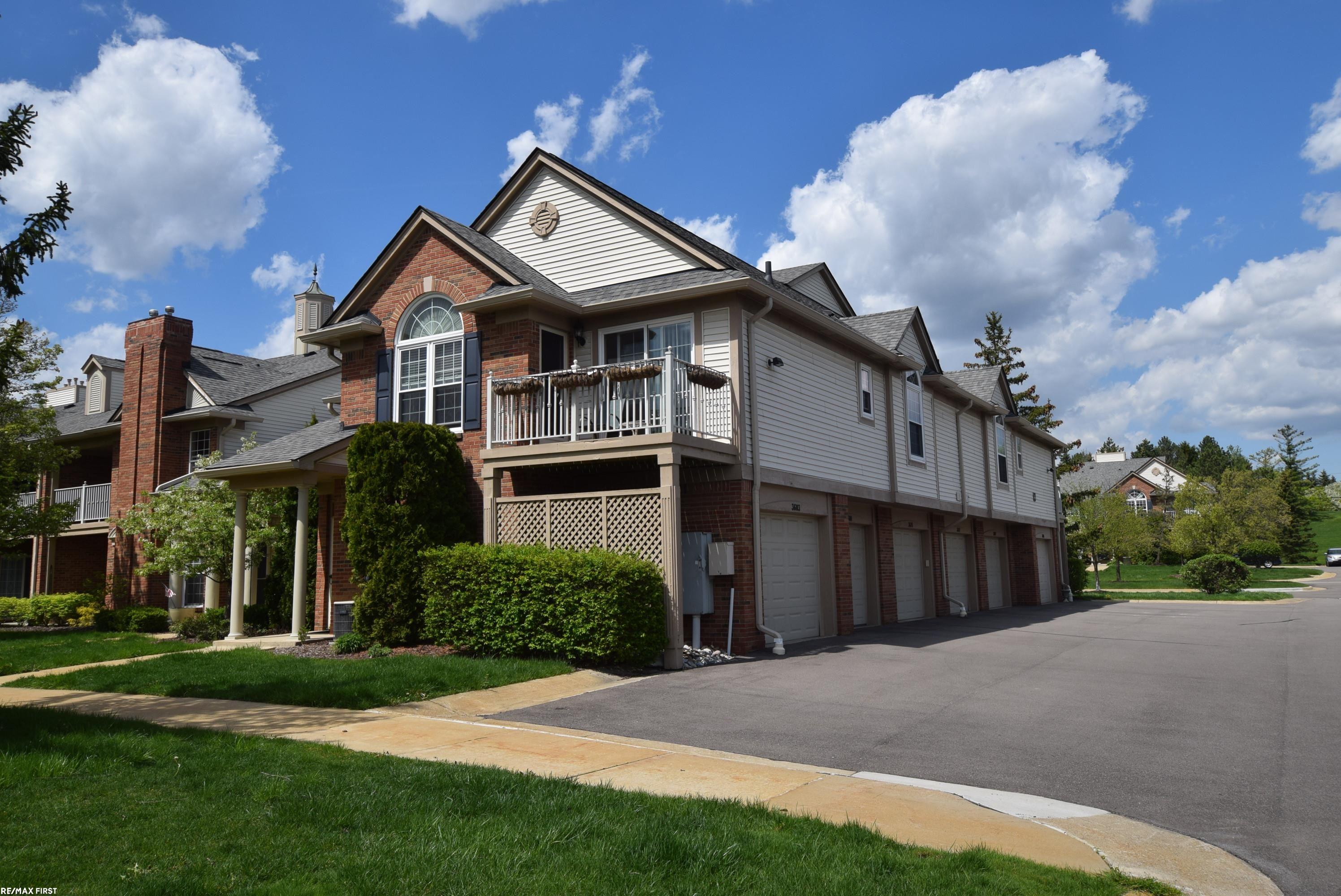3603 Oakmonte Boulevard Rochester, MI 48306 - Photo 3 of 32 50141056-03e616b0-345a-4567-b61f-ebdd044ce9ff.JPG