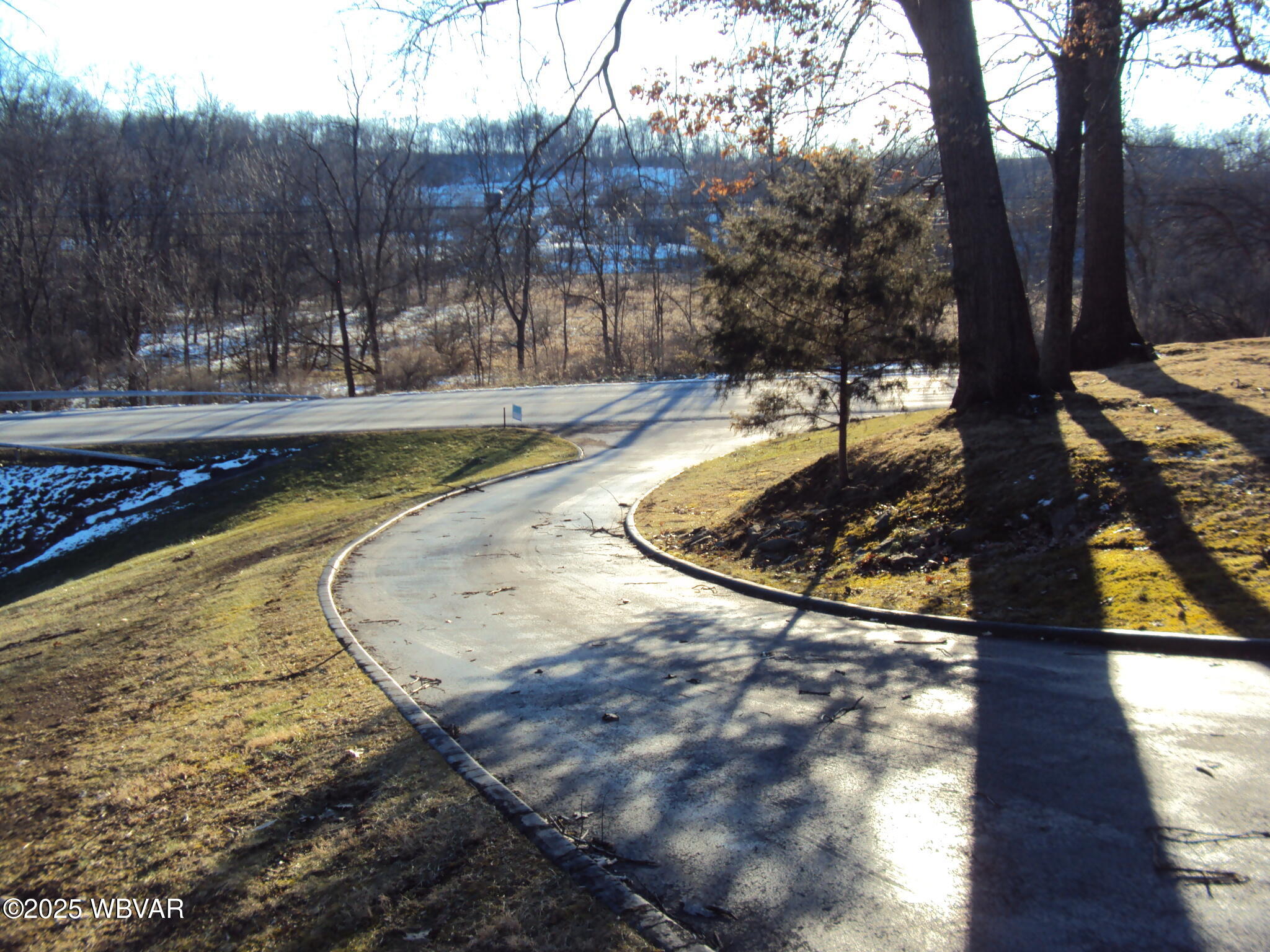 30 Spinner Lane Mill Hall, PA 17751 - Photo 10 of 29 Front driveway