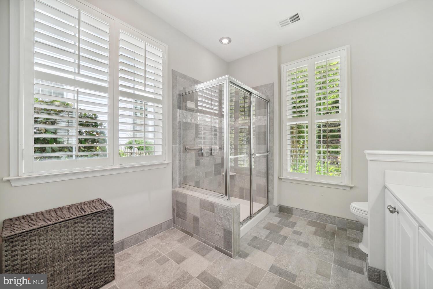 13513 Ryton Ridge Lane Gainesville, VA 20155 - Photo 23 of 51 Primary Bathroom