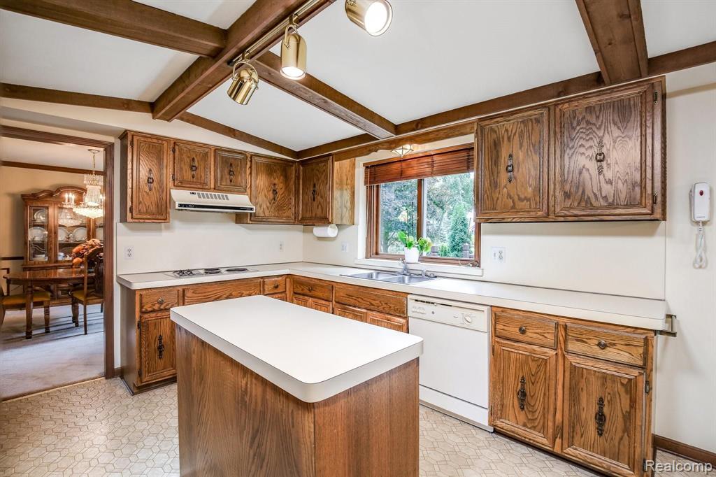 3427 Summit Ridge Drive Rochester, MI 48306 - Photo 8 of 30