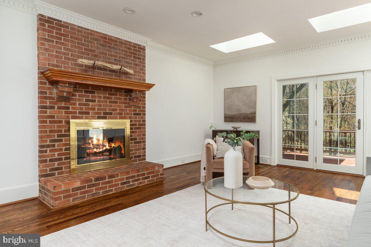 532 Walker Road Great Falls, VA 22066 - Photo 19 of 109