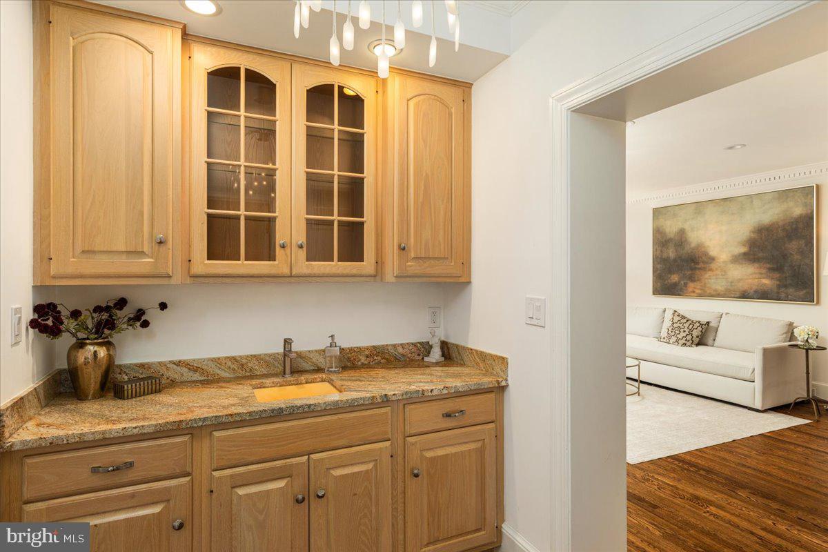 532 Walker Road Great Falls, VA 22066 - Photo 26 of 109