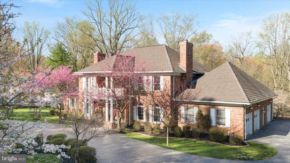 532 Walker Road Great Falls, VA 22066 - Photo 4 of 109