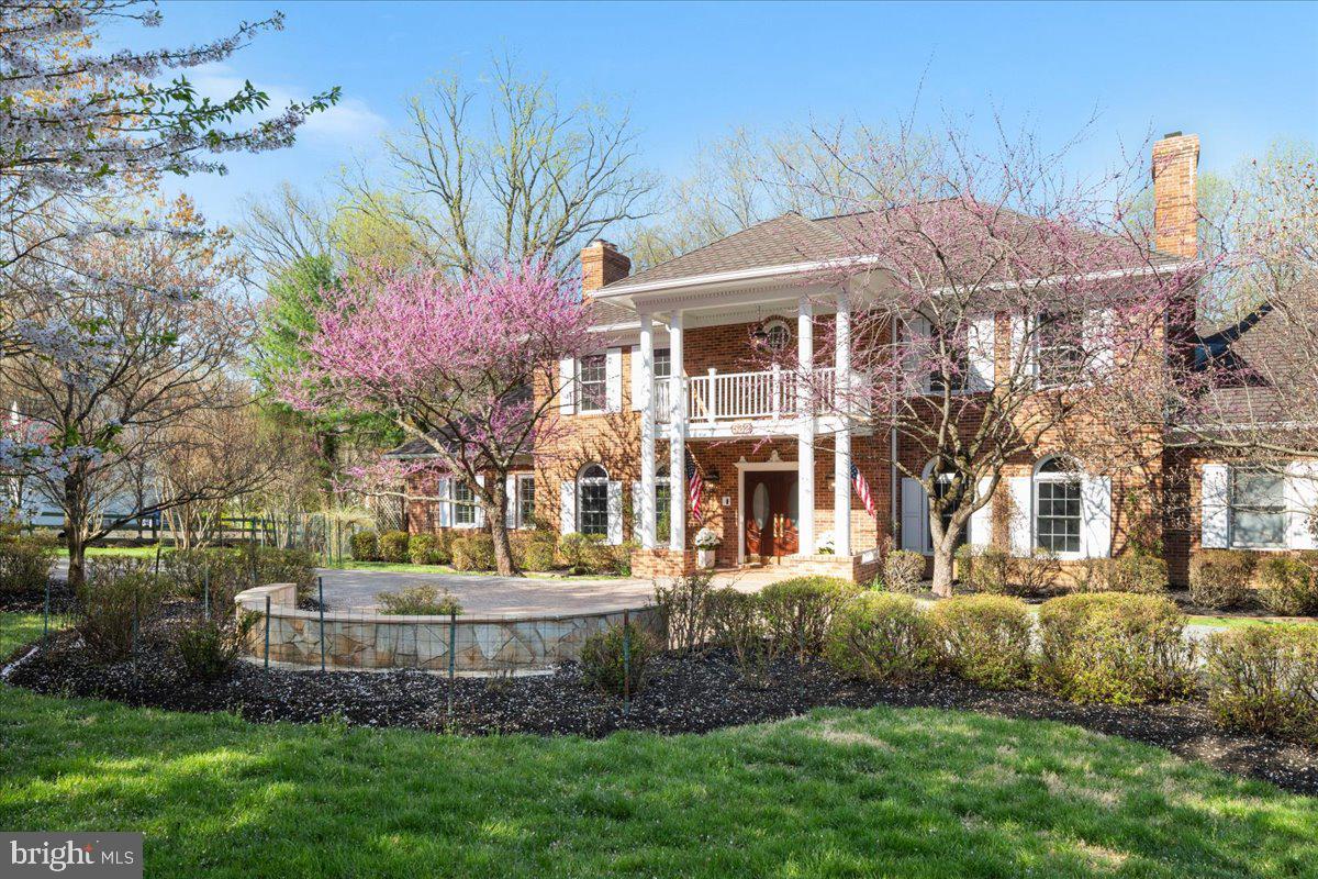 532 Walker Road Great Falls, VA 22066 - Photo 5 of 109