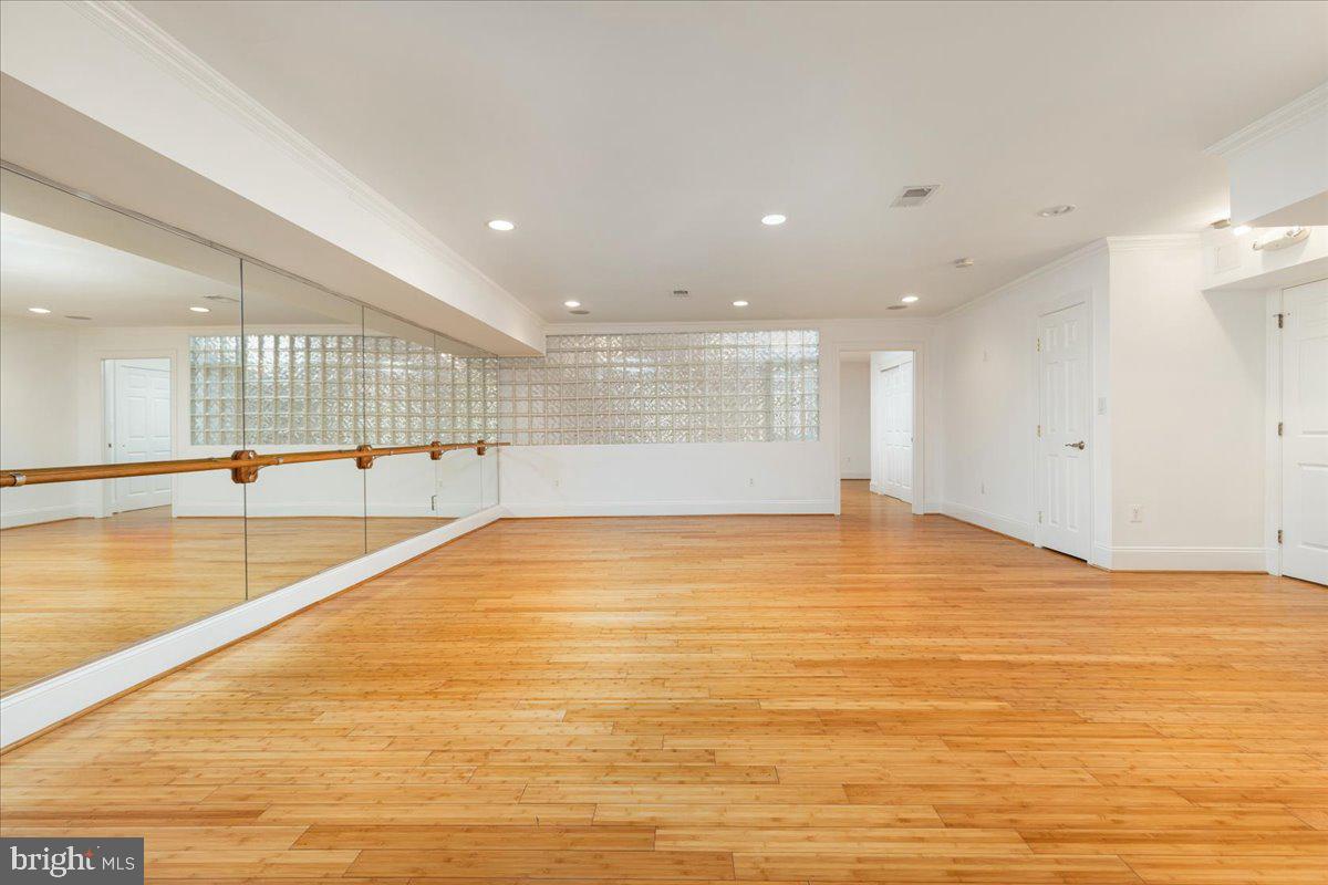 532 Walker Road Great Falls, VA 22066 - Photo 52 of 109