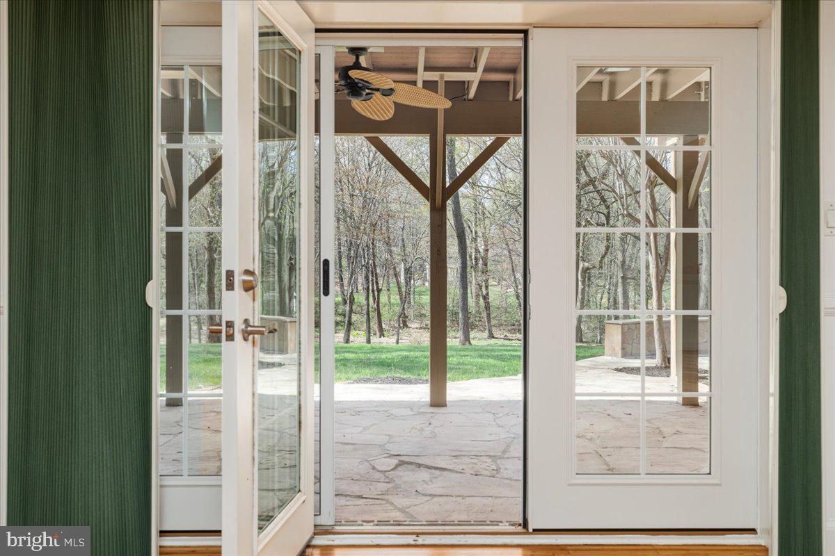 532 Walker Road Great Falls, VA 22066 - Photo 54 of 109