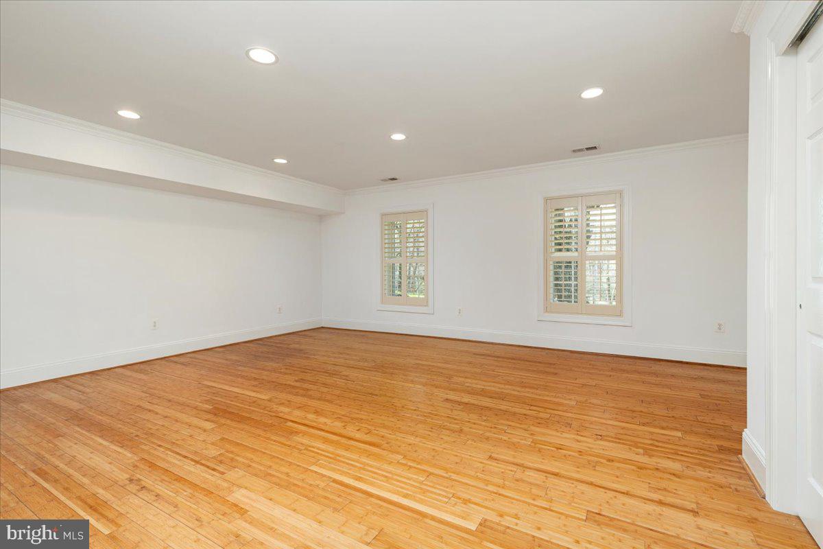 532 Walker Road Great Falls, VA 22066 - Photo 64 of 109