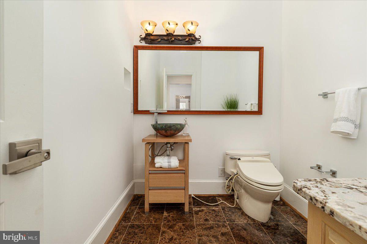 532 Walker Road Great Falls, VA 22066 - Photo 65 of 109