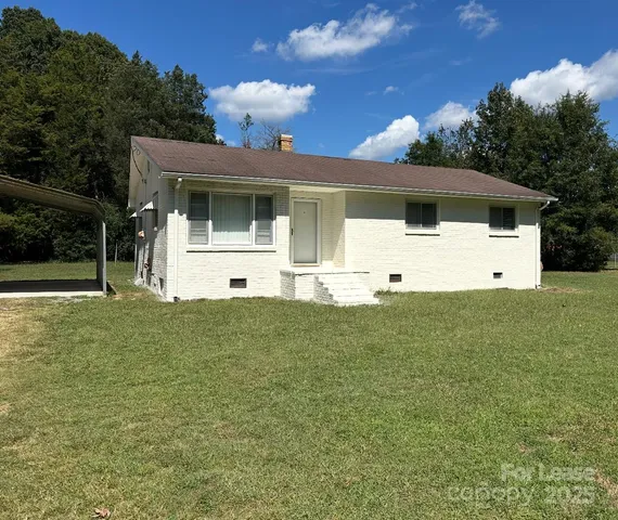 $1,800 | 1820 Peach Orchard Road, Salisbury, NC 28146