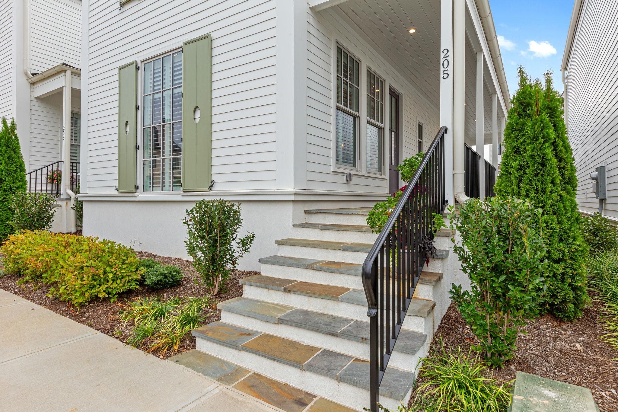 205 Bowman Road Greenville, SC 29615 - Photo 3 of 39