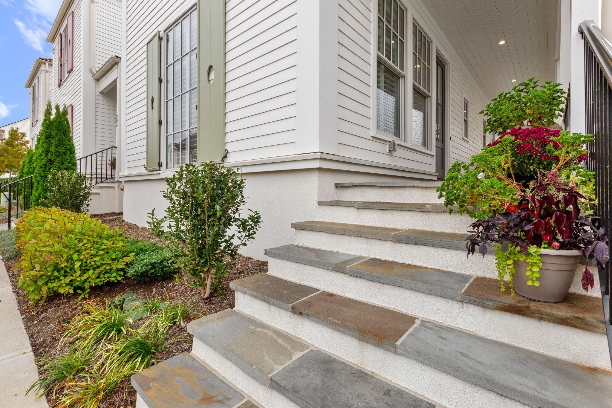 205 Bowman Road Greenville, SC 29615 - Photo 4 of 39