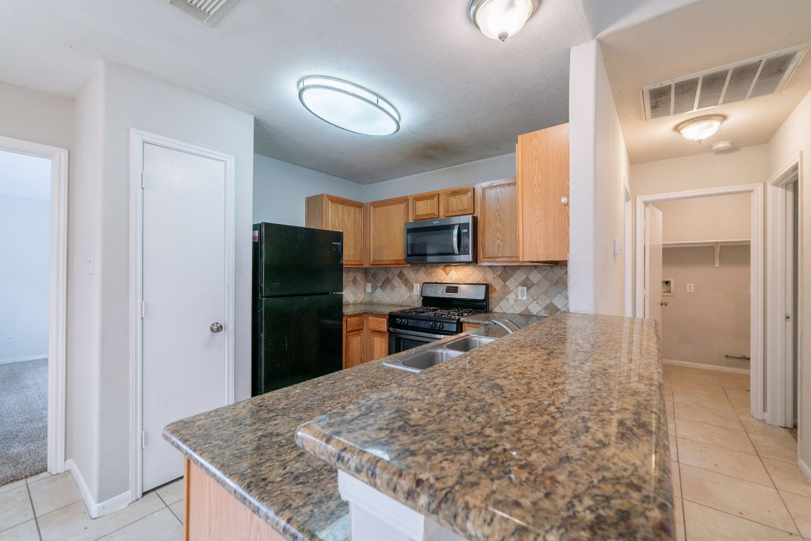 6635 Rusty Ridge Lane Katy, TX 77449 - Photo 18 of 28
