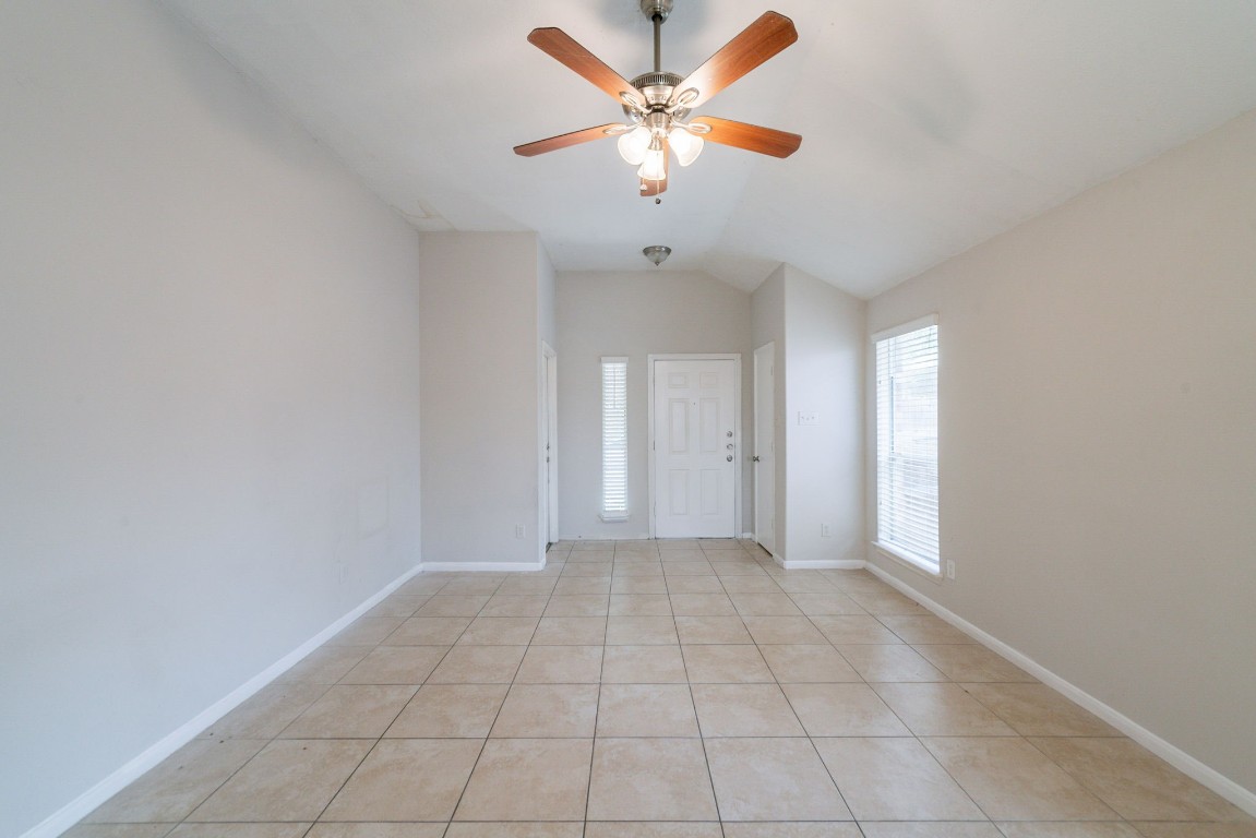 6635 Rusty Ridge Lane Katy, TX 77449 - Photo 9 of 28