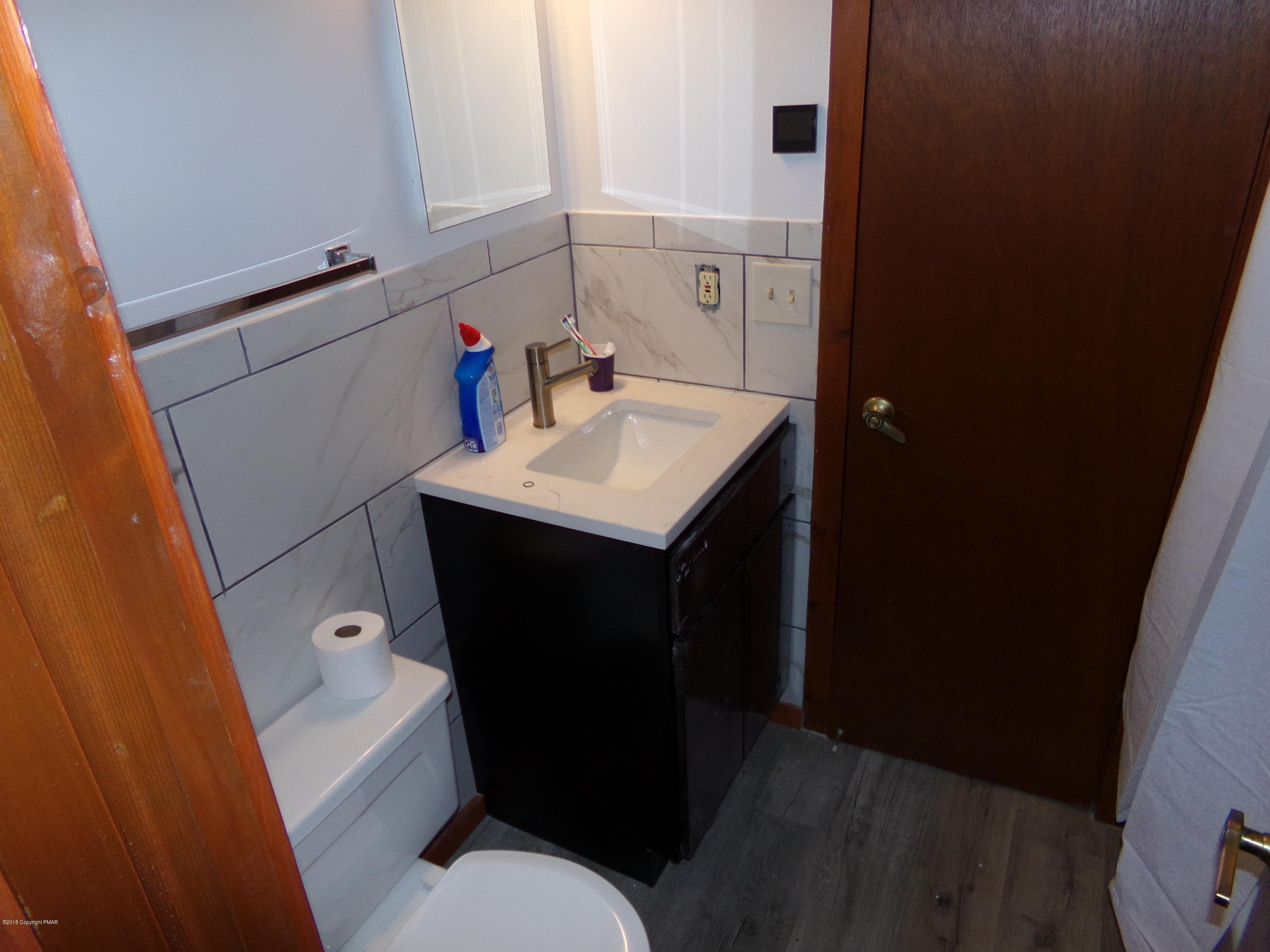 106 Cambridge Court Bushkill, PA 18324 - Photo 18 of 20 20-Master Bathroom
