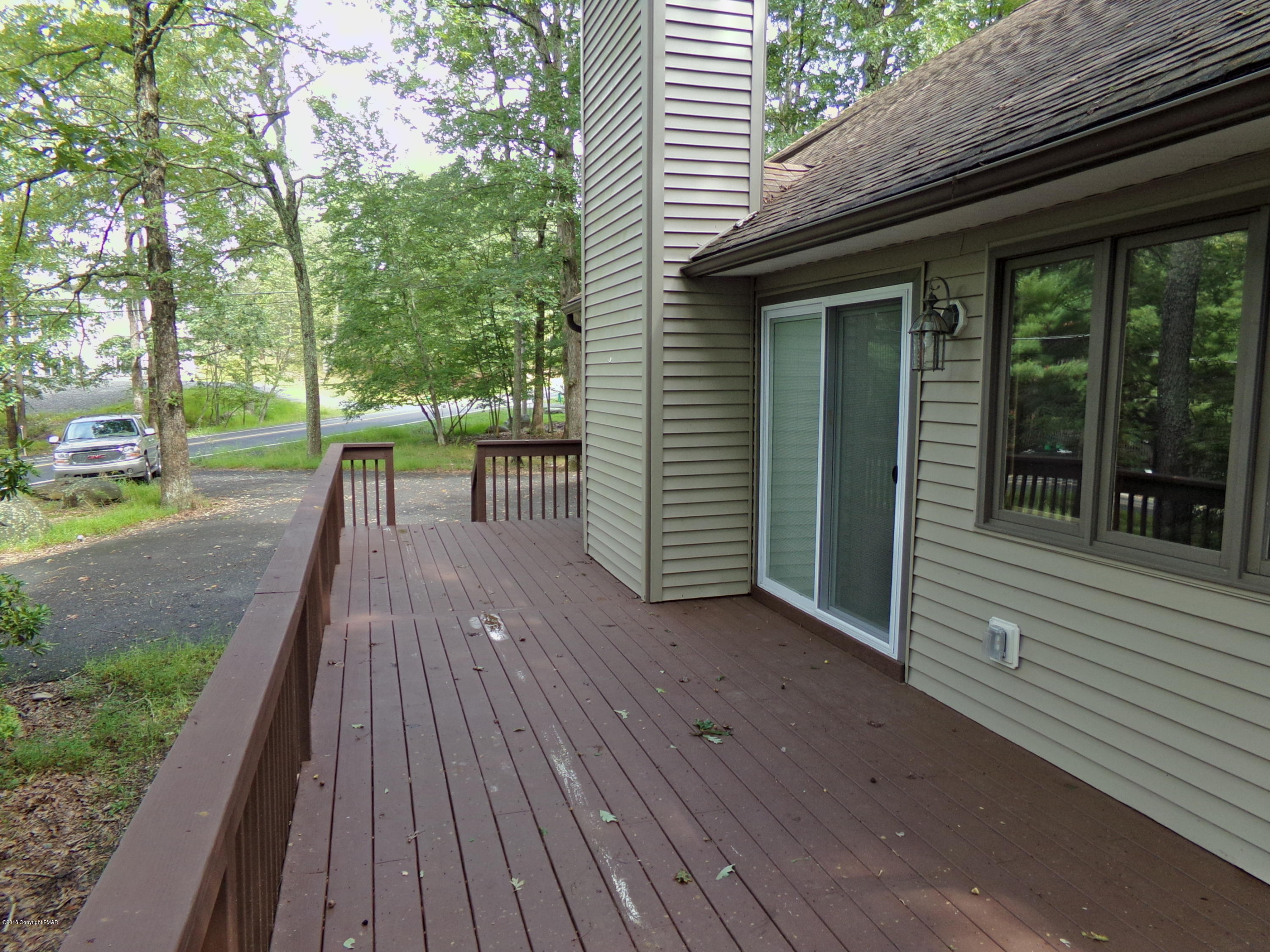 106 Cambridge Court Bushkill, PA 18324 - Photo 7 of 20 7-Front Deck 2