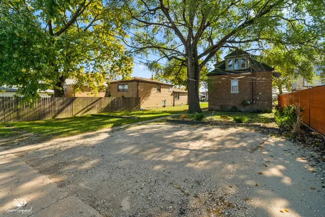 $2,150 | 7236 West 63rd Place, Unit A, Summit, IL 60501