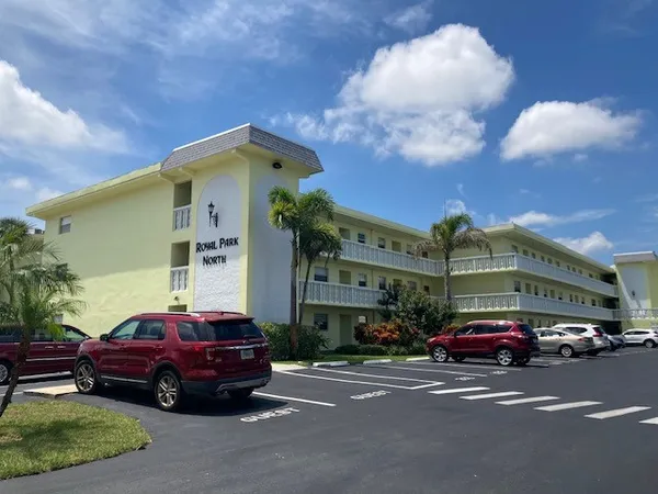 $1,450 | 1100 Ponce De Leon Circle, Unit 301, Vero Beach, FL 32960
