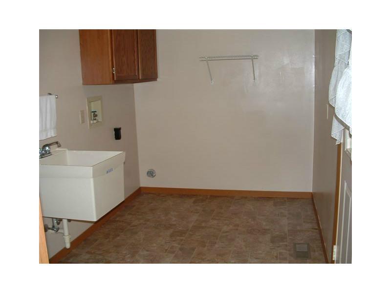 3029 Armsgate Road Springfield, OH 45503 - Photo 12 of 16