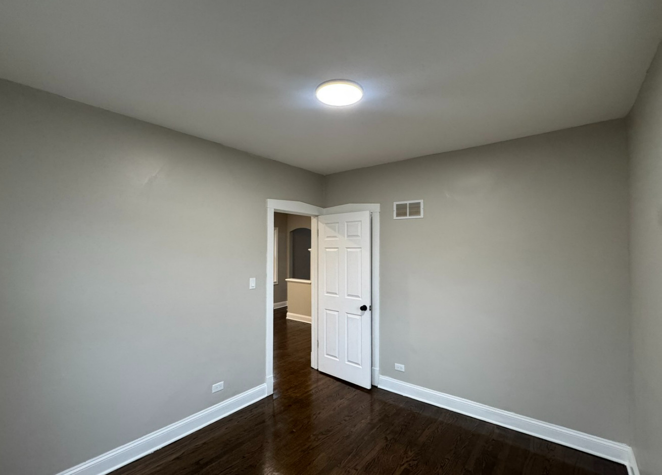 3926 147th Place Midlothian, IL 60445 - Photo 3 of 15