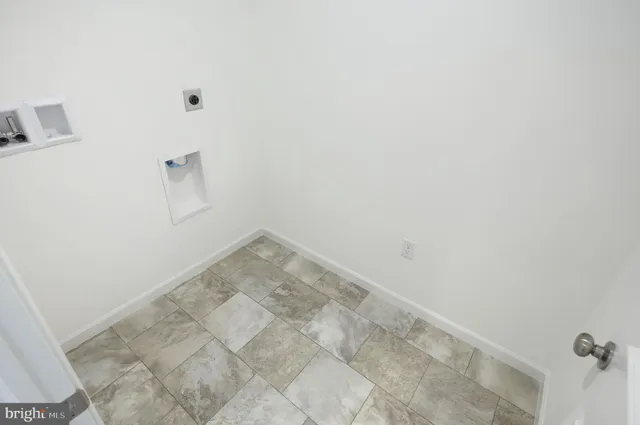 $327,100 | 7857 Briarwood Drive, Harrisburg, PA 17112