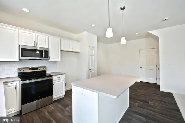 $327,100 | 7857 Briarwood Drive, Harrisburg, PA 17112