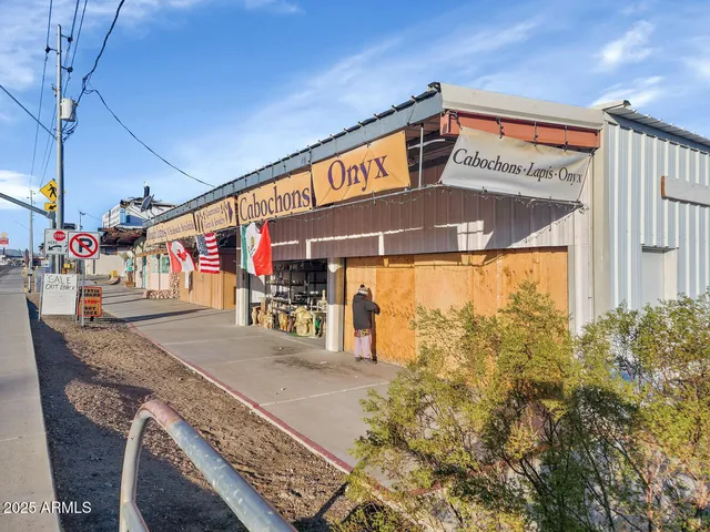 $965,000 | 1230 West Main Street, Quartzsite, AZ 85346