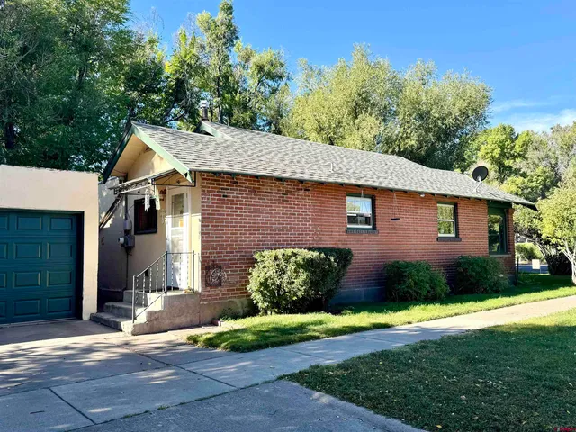 $230,000 | 302 Bell Avenue, Alamosa, CO 81101