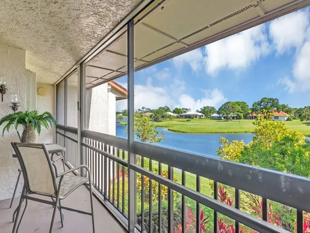 $249,000 | 3200 Twin Lakes Terrace, Unit 202, Fort Pierce, FL 34951