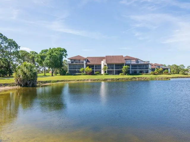 $249,000 | 3200 Twin Lakes Terrace, Unit 202, Fort Pierce, FL 34951