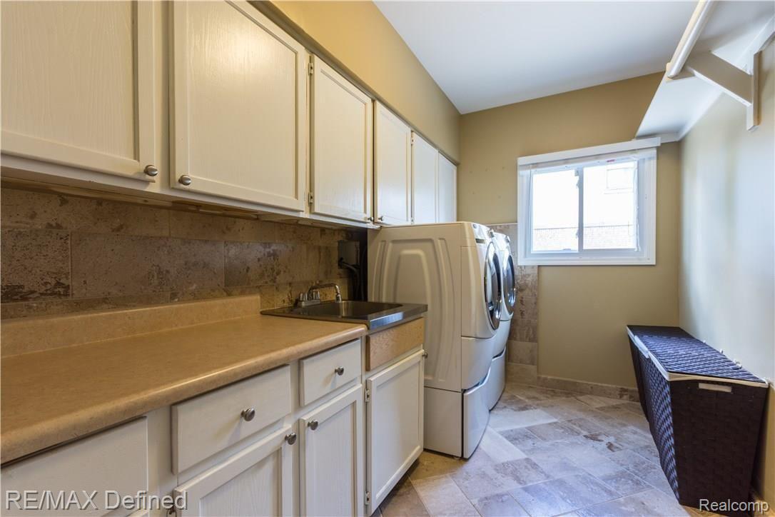 1514 Lomas Verdes Rochester, MI 48306 - Photo 32 of 57 1514 Lomas Verdes-16.jpg