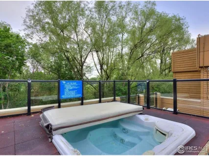 a sign that is on the side of the road