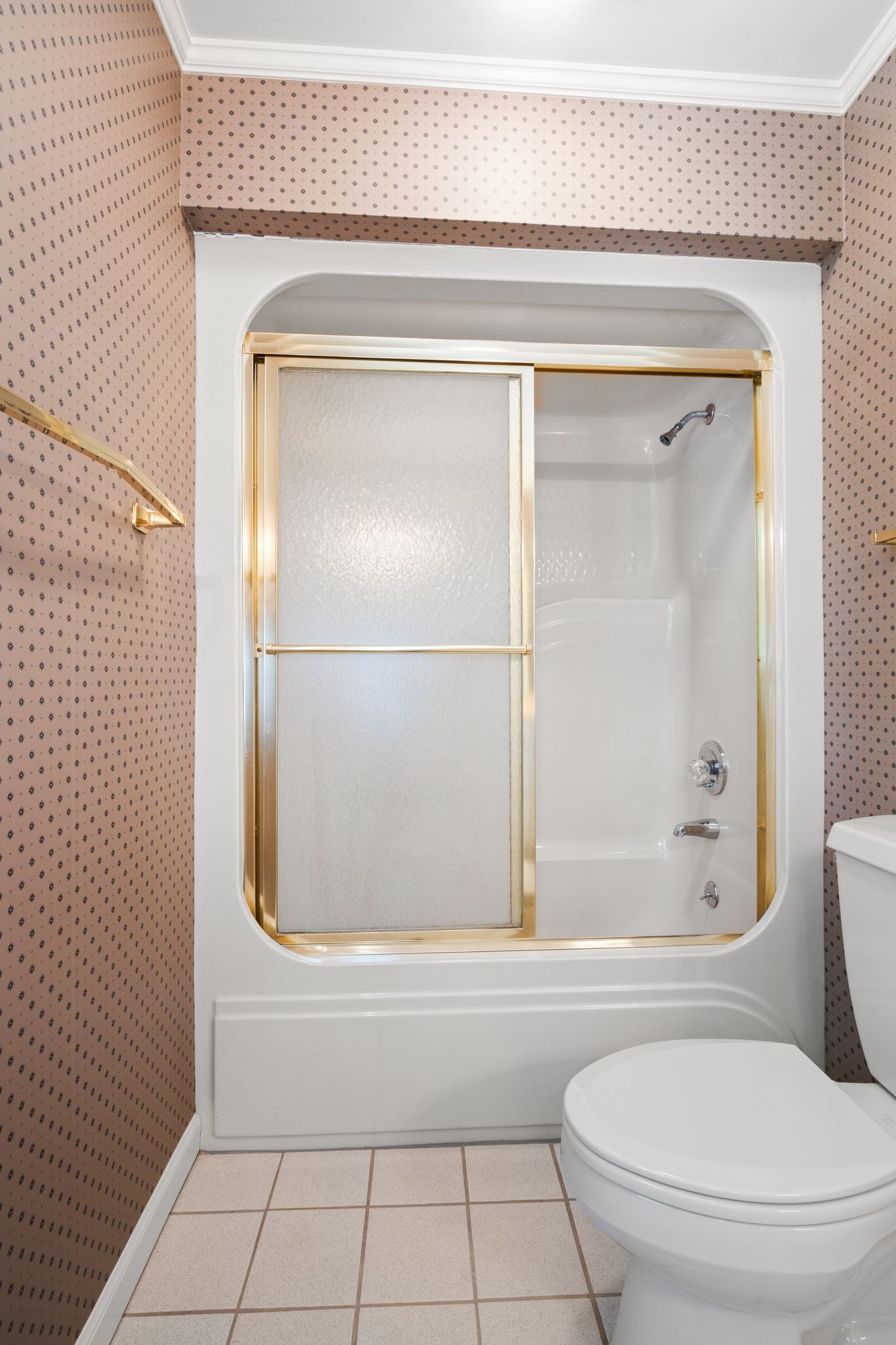 570 Gregson Place Waverly, TN 37185 - Photo 48 of 77 a bathroom with a toilet and a shower