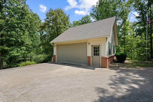 $750,000 | 570 Gregson Place, Waverly, TN 37185