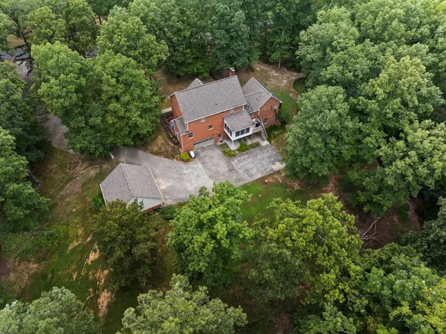 $750,000 | 570 Gregson Place, Waverly, TN 37185
