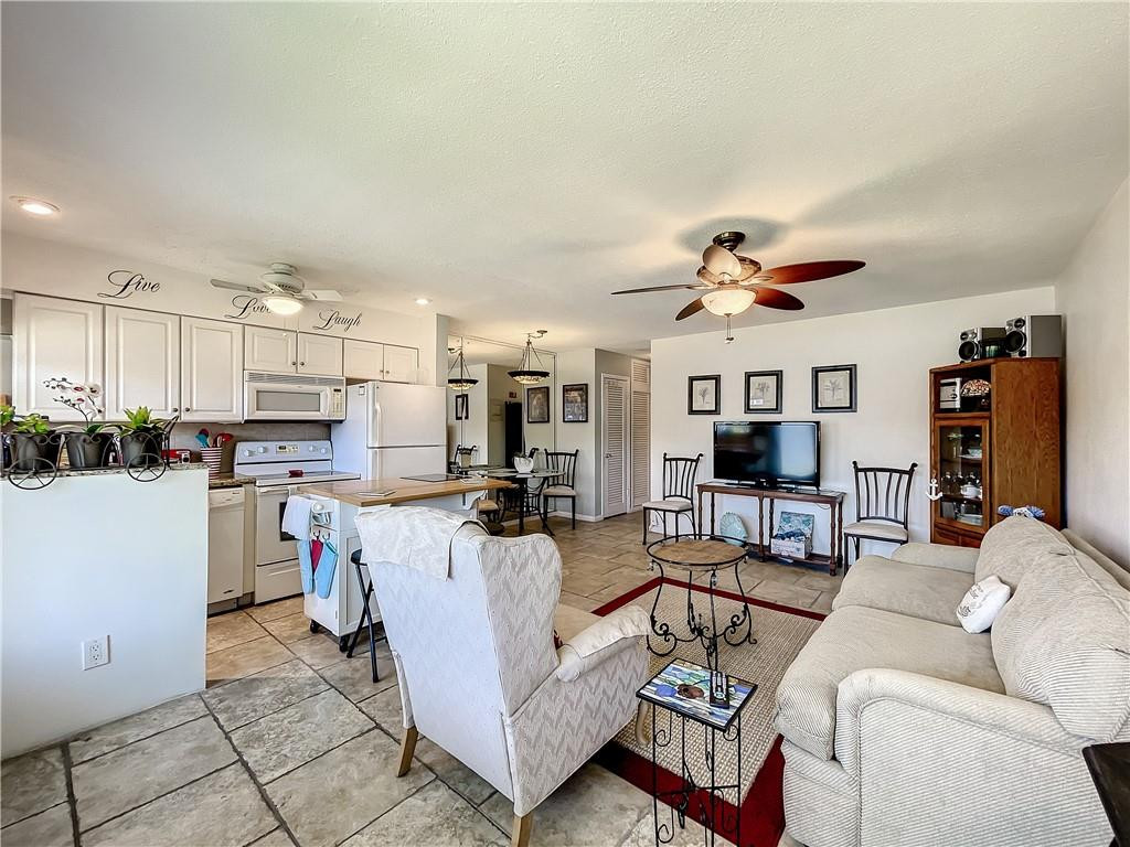 701 South Riverside Drive, Unit 103 Pompano Beach, FL 33062 - Photo 4 of 24 Photo 4