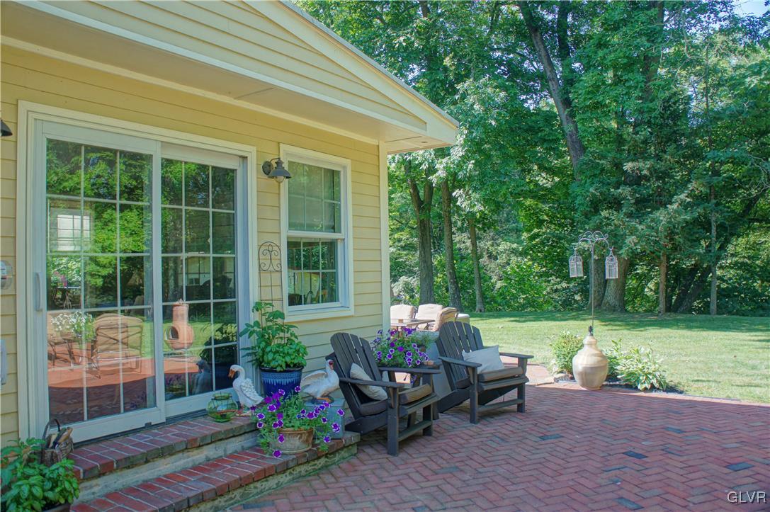 306 Norton Road Stroudsburg, PA 18360 - Photo 18 of 50 Sliders to Solarium