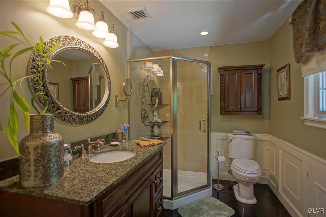 306 Norton Road Stroudsburg, PA 18360 - Photo 23 of 50 Master Bath Suite