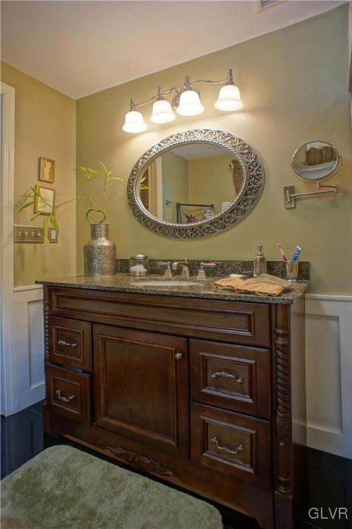 306 Norton Road Stroudsburg, PA 18360 - Photo 24 of 50 Master Custom Vanity
