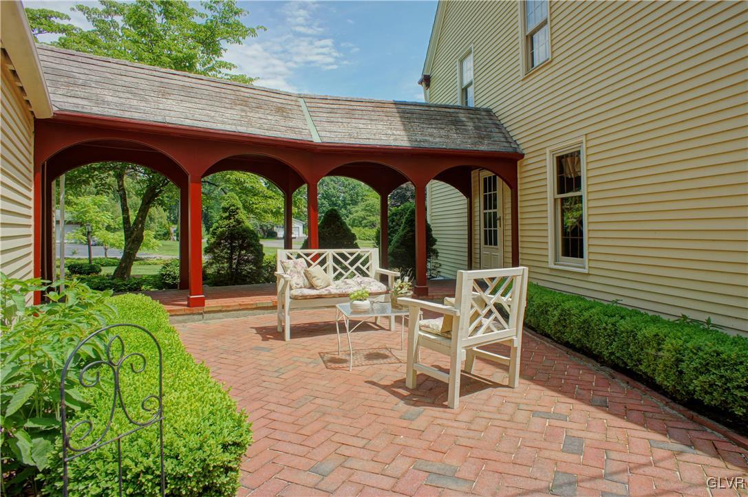 306 Norton Road Stroudsburg, PA 18360 - Photo 32 of 50 Courtyard