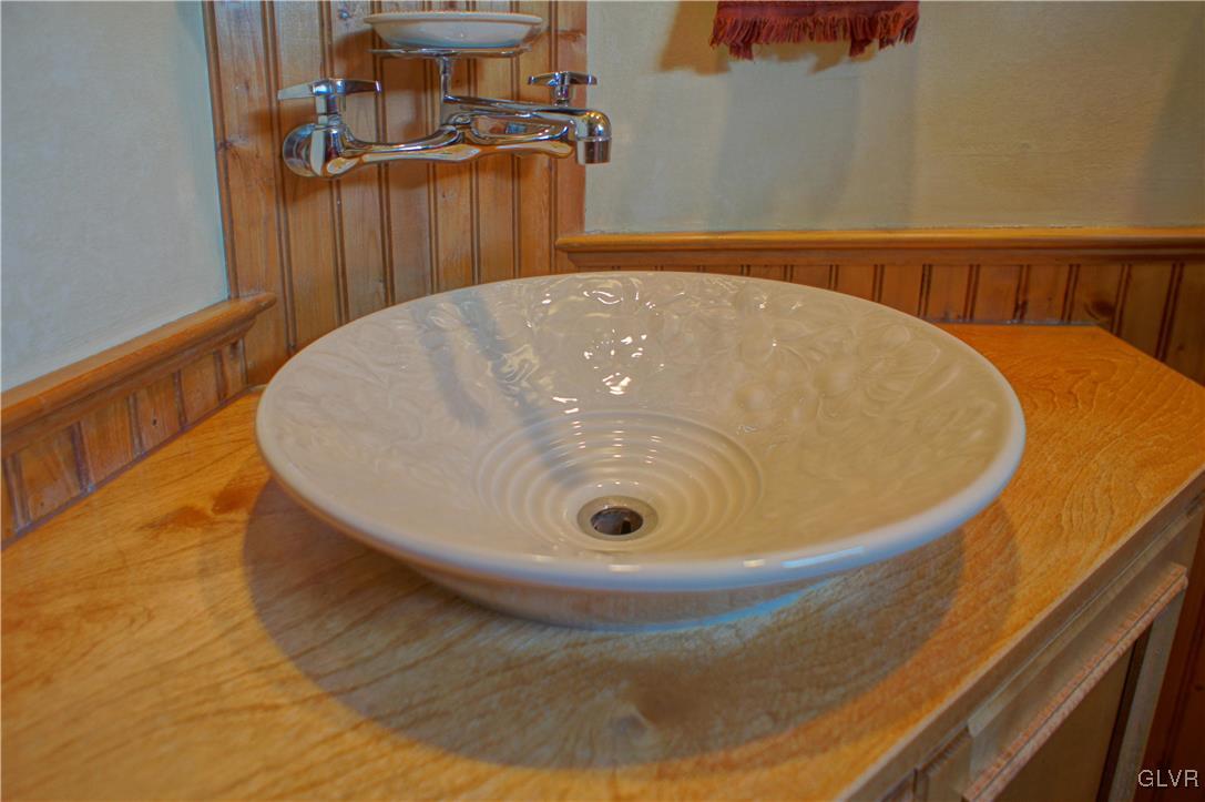 306 Norton Road Stroudsburg, PA 18360 - Photo 45 of 50 Powder Room Sink