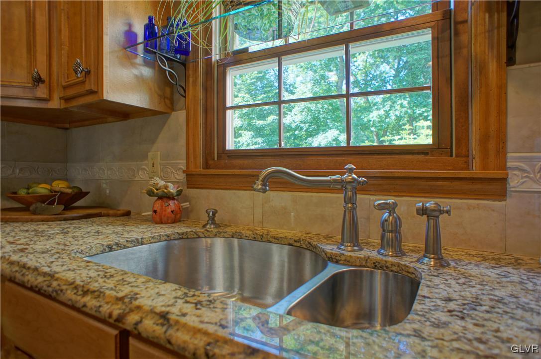 306 Norton Road Stroudsburg, PA 18360 - Photo 6 of 50 Kitchen Sink