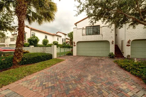 $640,000 | 2916 Hidden Harbour Court, Dania Beach, FL 33312