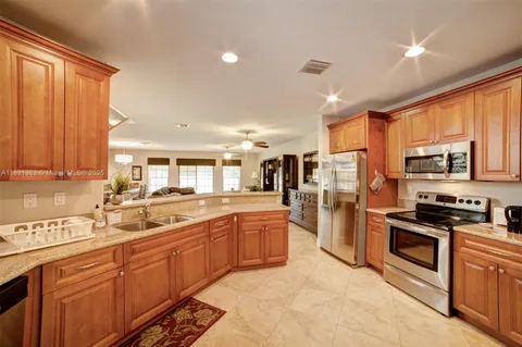 $640,000 | 2916 Hidden Harbour Court, Dania Beach, FL 33312