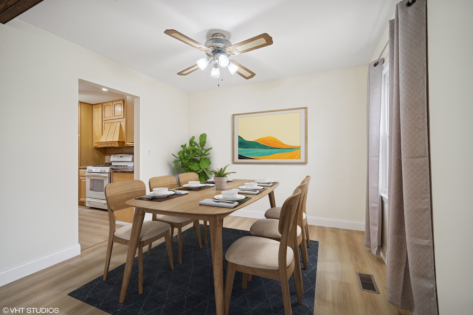 185 Carthage Lane Hoffman Estates, IL 60169 - Photo 4 of 18 a view of a dining room with furniture and wooden floor