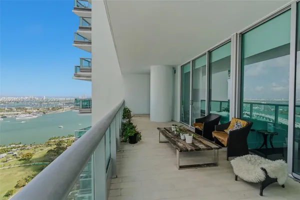 $7,000 | 900 Biscayne Boulevard, Unit 4308, Miami, FL 33132