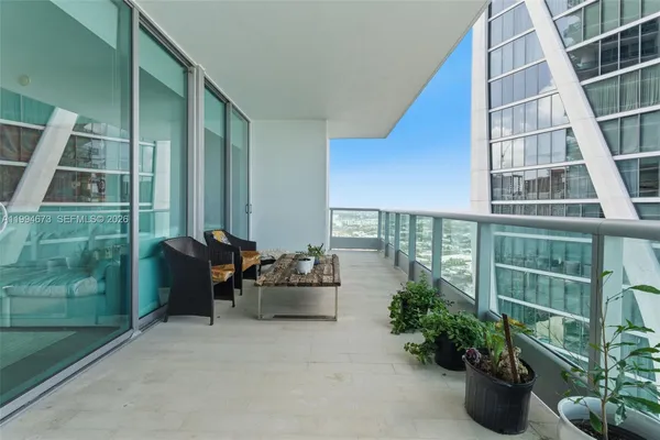 $7,000 | 900 Biscayne Boulevard, Unit 4308, Miami, FL 33132